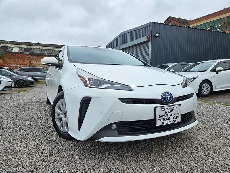 Used Toyota Prius Business Edition 2026 White Hatchback