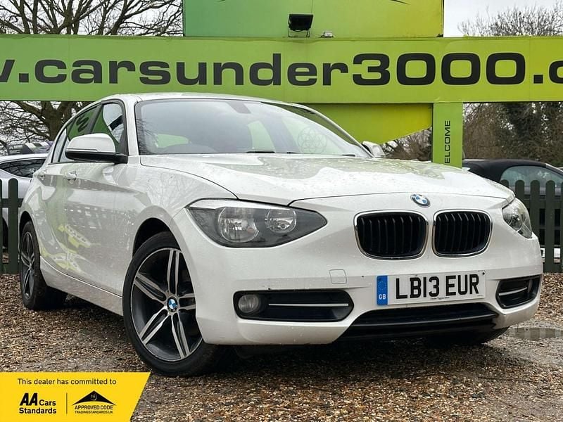 Used BMW 116 Sport Line 2013 White Hatchback