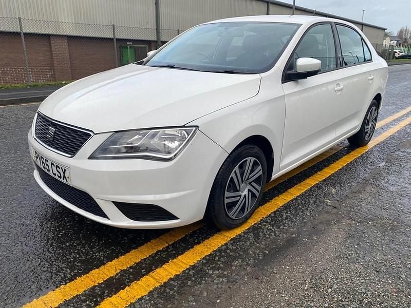 Used Seat Toledo Ecomotive 2015 White Hatchback