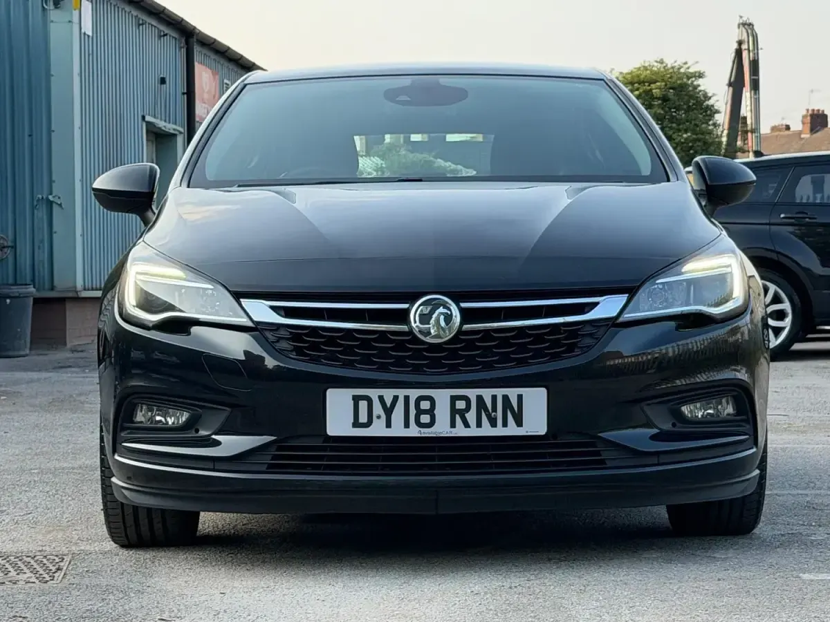 Used Vauxhall Astra SRi 2018 Black Hatchback