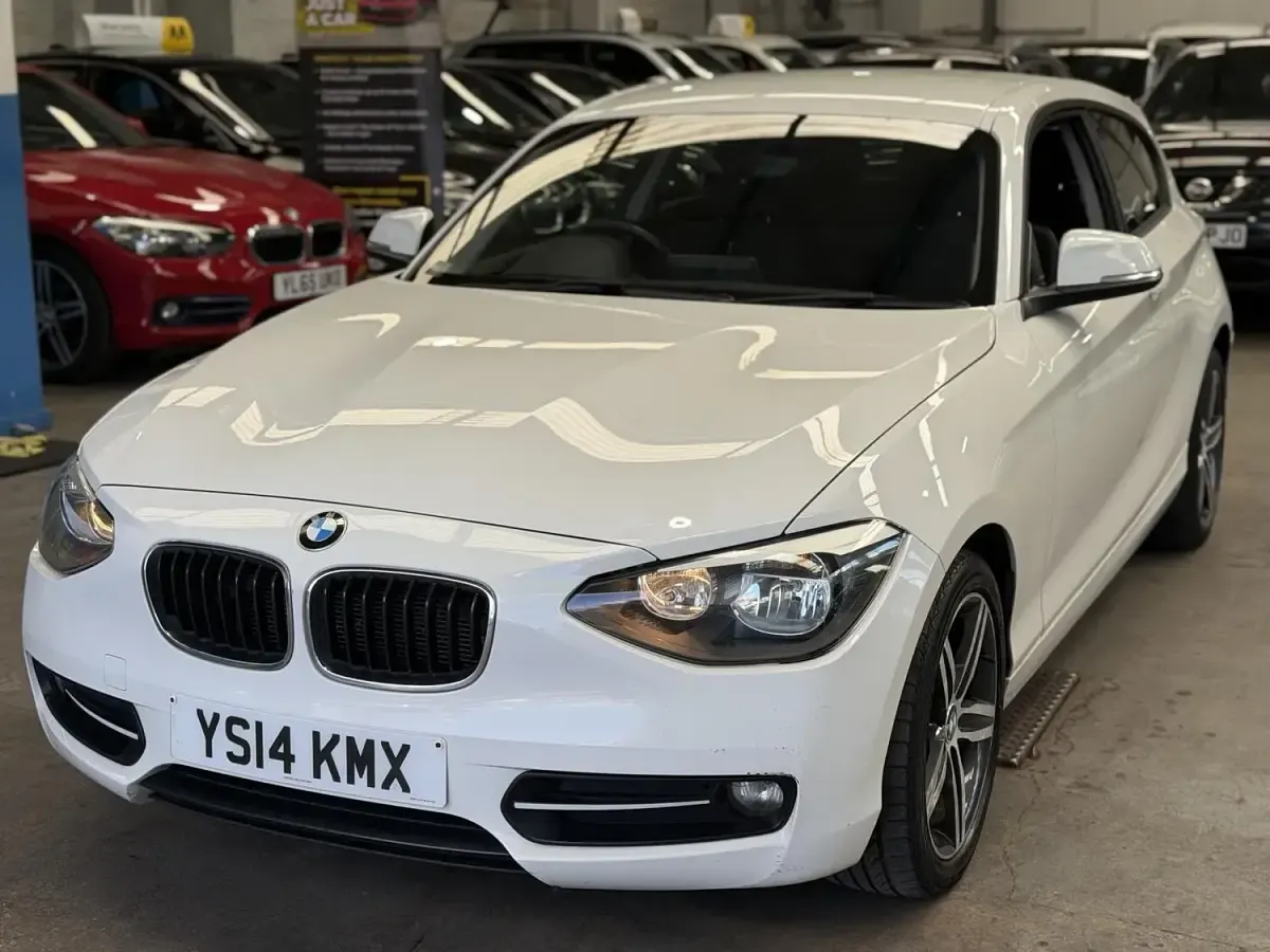 Used BMW 116 Sport Line 116 HP (85 kW) 2014 White Hatchback