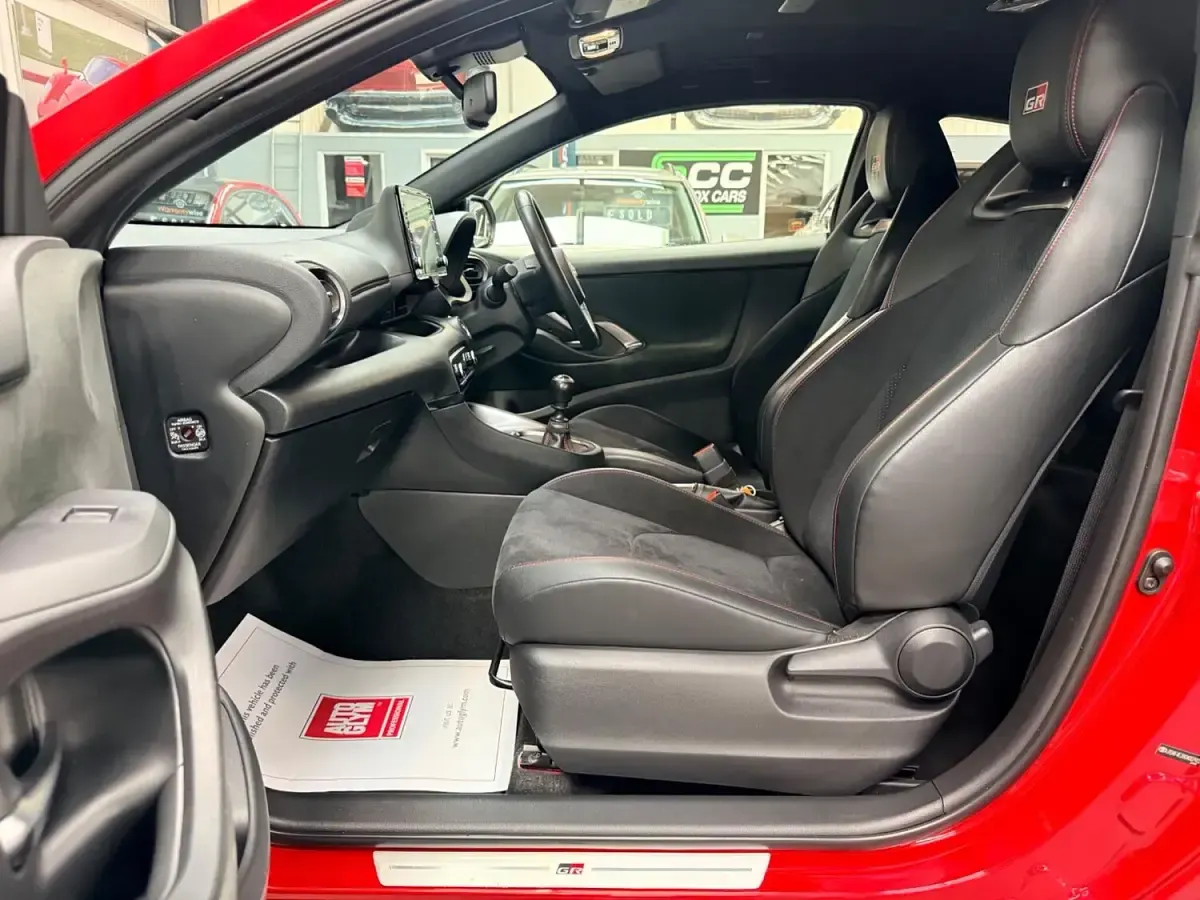 Used Toyota Yaris 2021 Red Hatchback