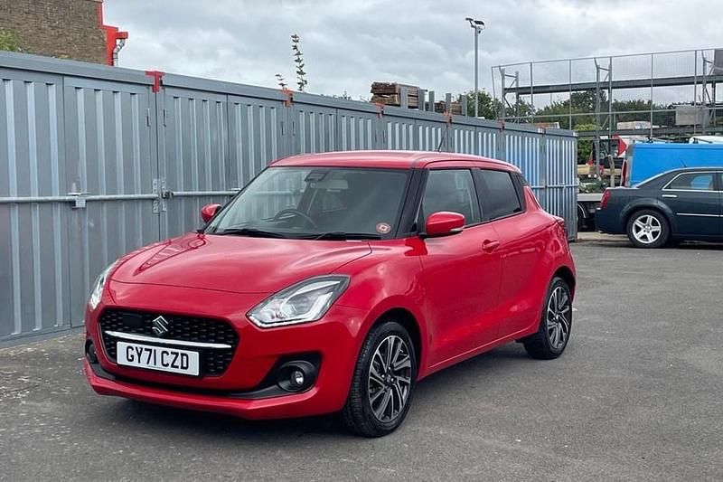 Used Suzuki Swift SZ5 83 HP (61 kW) 2021 Red Hatchback