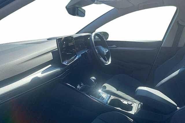 Used VW Golf VIII Style 150 HP (110 kW) 2025 Silver Hatchback