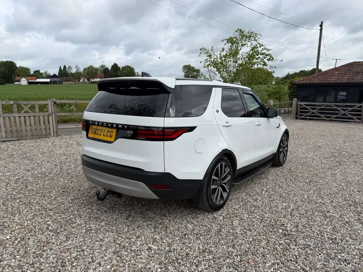 Used Land Rover Discovery SE 2022 White SUV