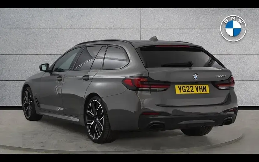 Used BMW 520 M Sport 187 HP (137 kW) 2022 Bernina grey Sedan