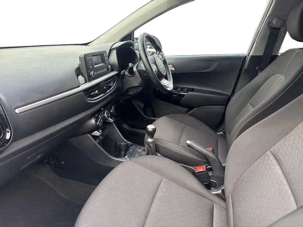 Used Kia Picanto 66 HP (48 kW) 2023 Silver Hatchback