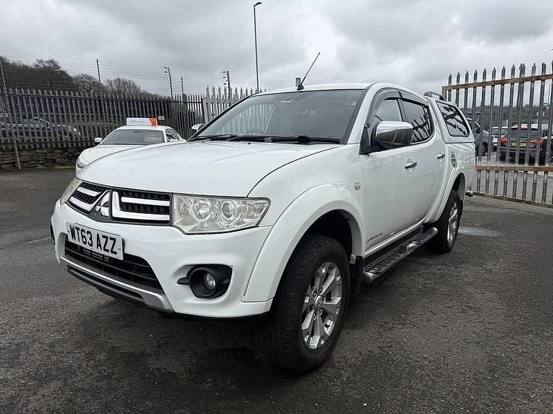 Used Mitsubishi L200 176 HP (129 kW) 2014 White Pickup
