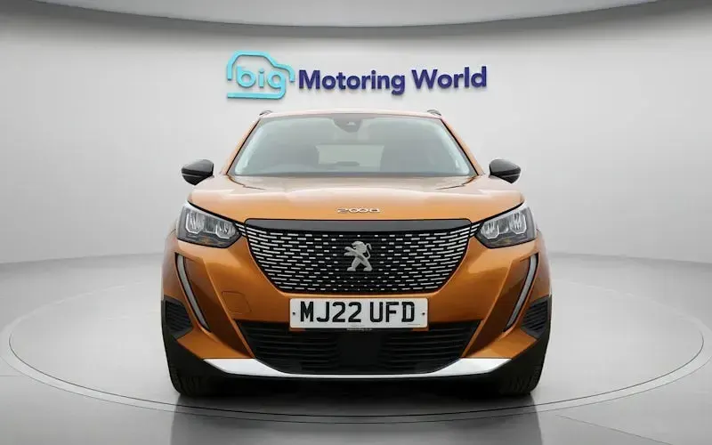 Used Peugeot 2008 Allure Premium 101 HP (74 kW) 2022 Orange SUV