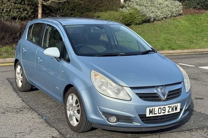 Used Vauxhall Corsa Design Edition 79 HP (58 kW) 2009 Blue Hatchback