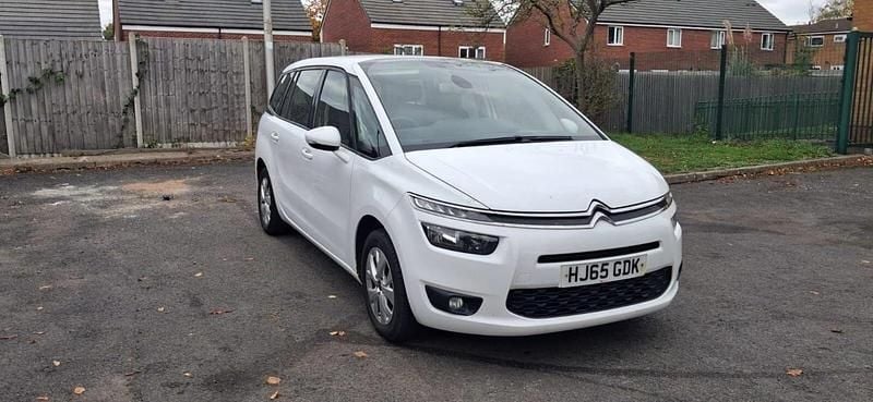 White Used 2015 Citroën Grand C4 Picasso VTR Sport MPV | £3,895 (Fair price) - Image 1/4