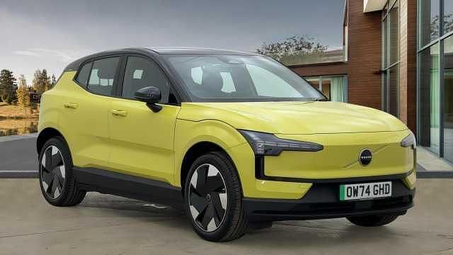 New 2025 Volvo EX30 Plus SUV | £28,498 (Super price) - Image 1/4