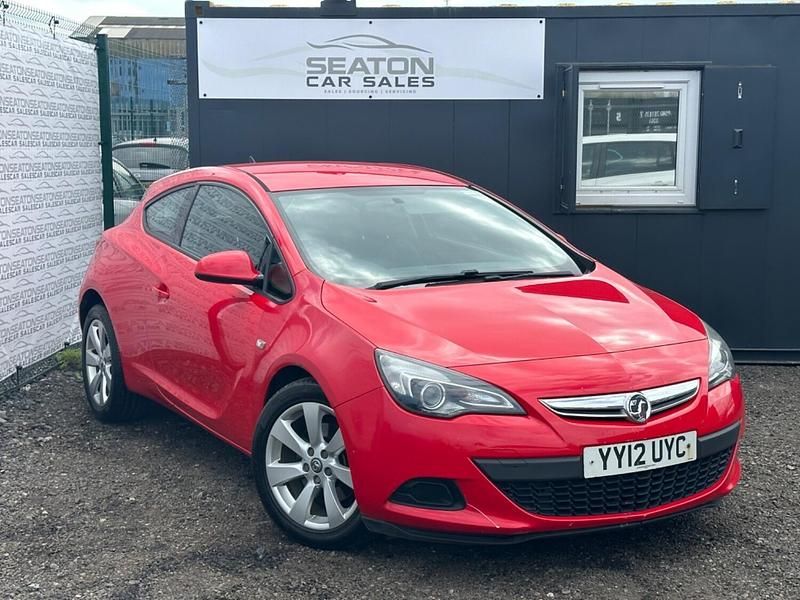 Second-hand Vauxhall Astra GTC Sport 2012 Roșu Coupe