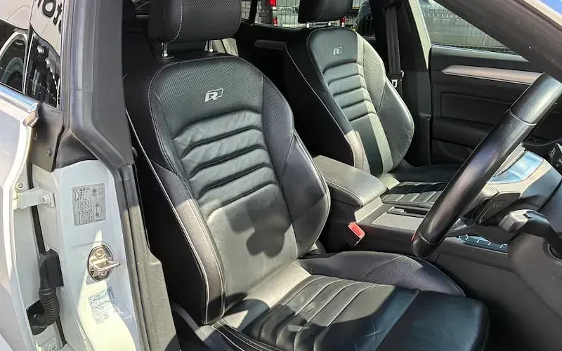 Used VW Arteon R-line 150 HP (110 kW) 2018 Hatchback