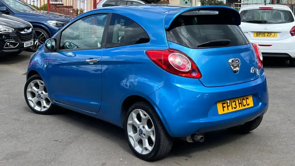 Używany Ford Ka Titanium 69 KM (50 kW) 2013 Niebieski Hatchback