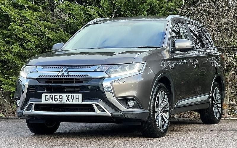 Used Mitsubishi Outlander 150 HP (110 kW) 2020 SUV