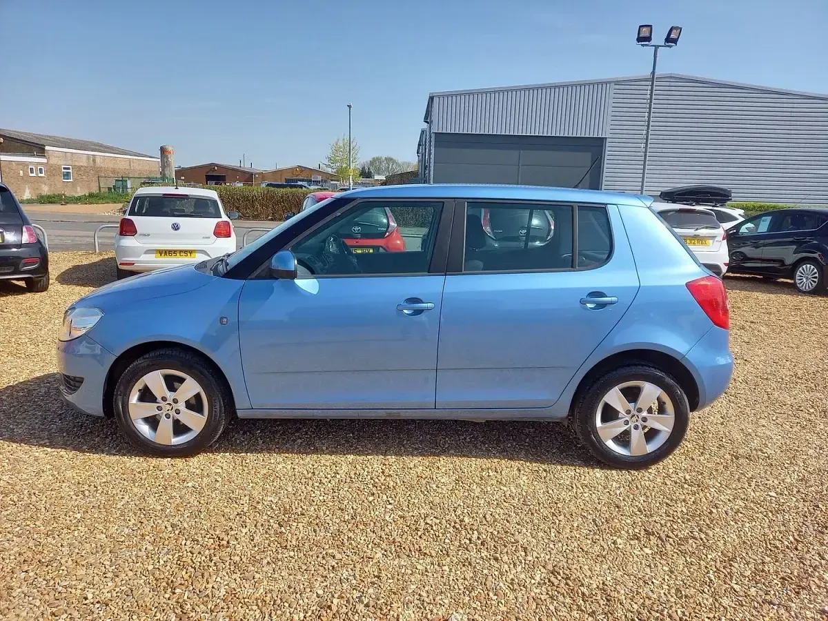 Used Skoda Fabia SE 2014 Blue Hatchback