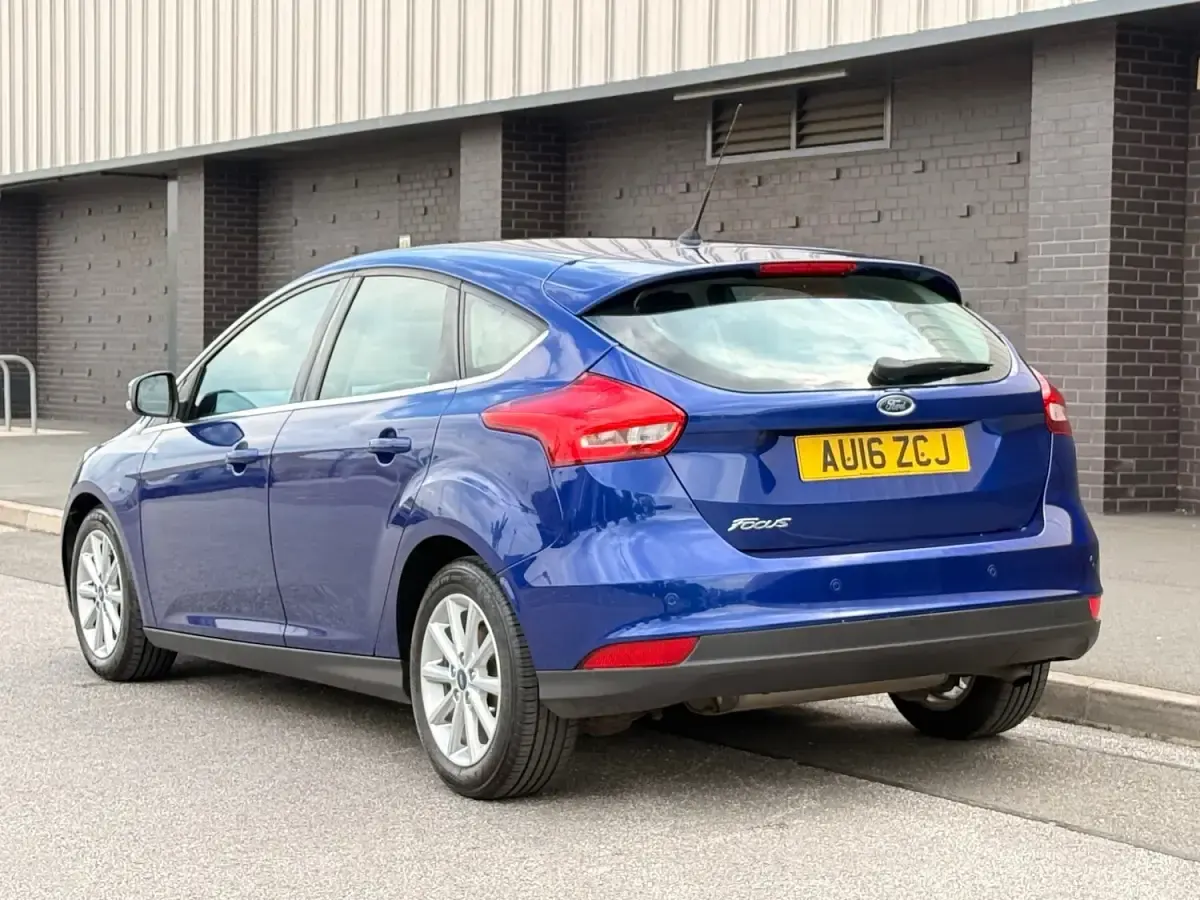 Used Ford Focus Titanium 2016 Blue Hatchback