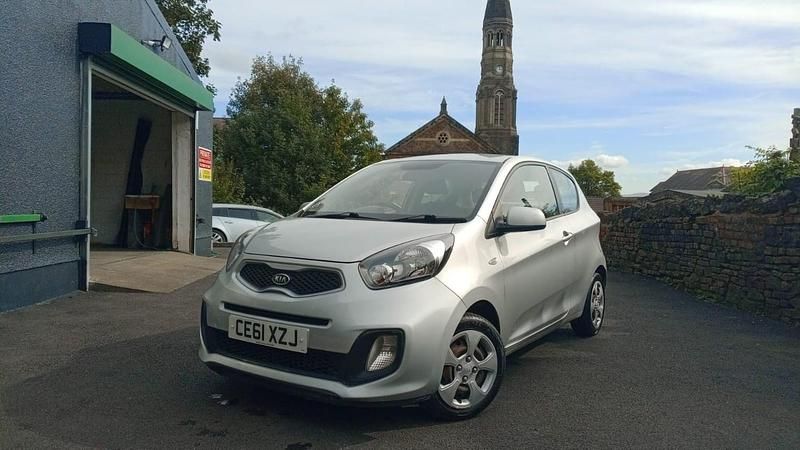 Used Kia Picanto Air 68 HP (50 kW) 2011 Silver Hatchback