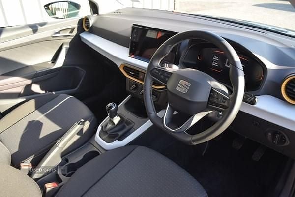 Used Seat Arona SE Technology 2025 Blue SUV