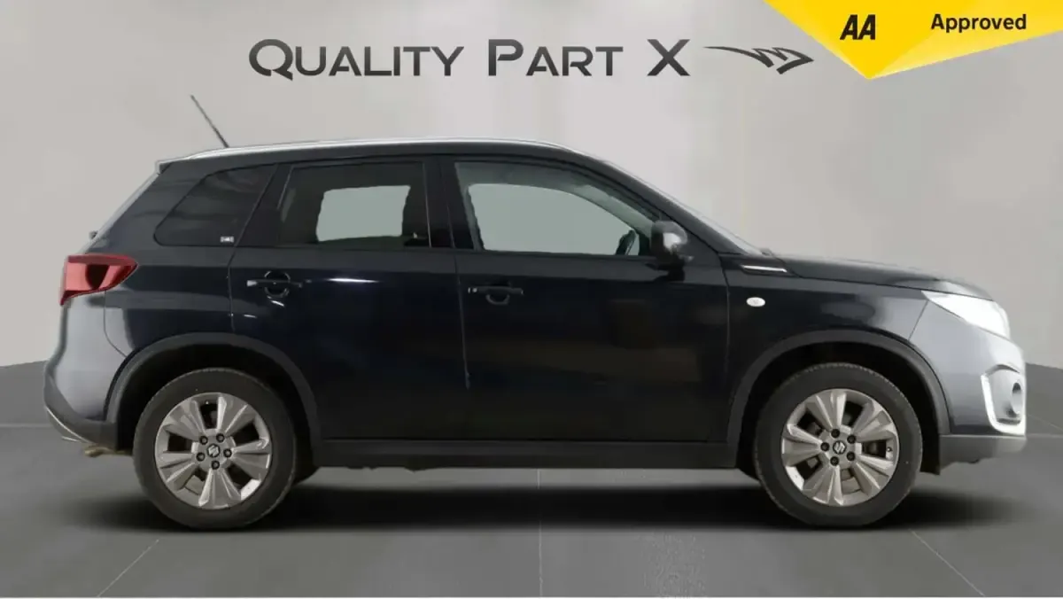 Second-hand Suzuki Vitara SZ-T 116 CP (85 kW) 2023 Negru SUV