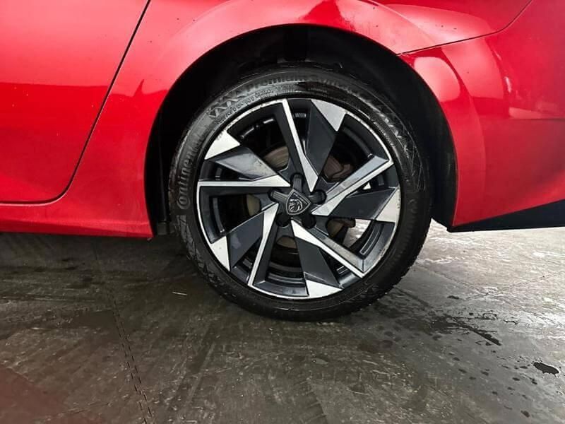 Used Peugeot 308 SW Allure Premium 129 HP (94 kW) 2023 Red Estate