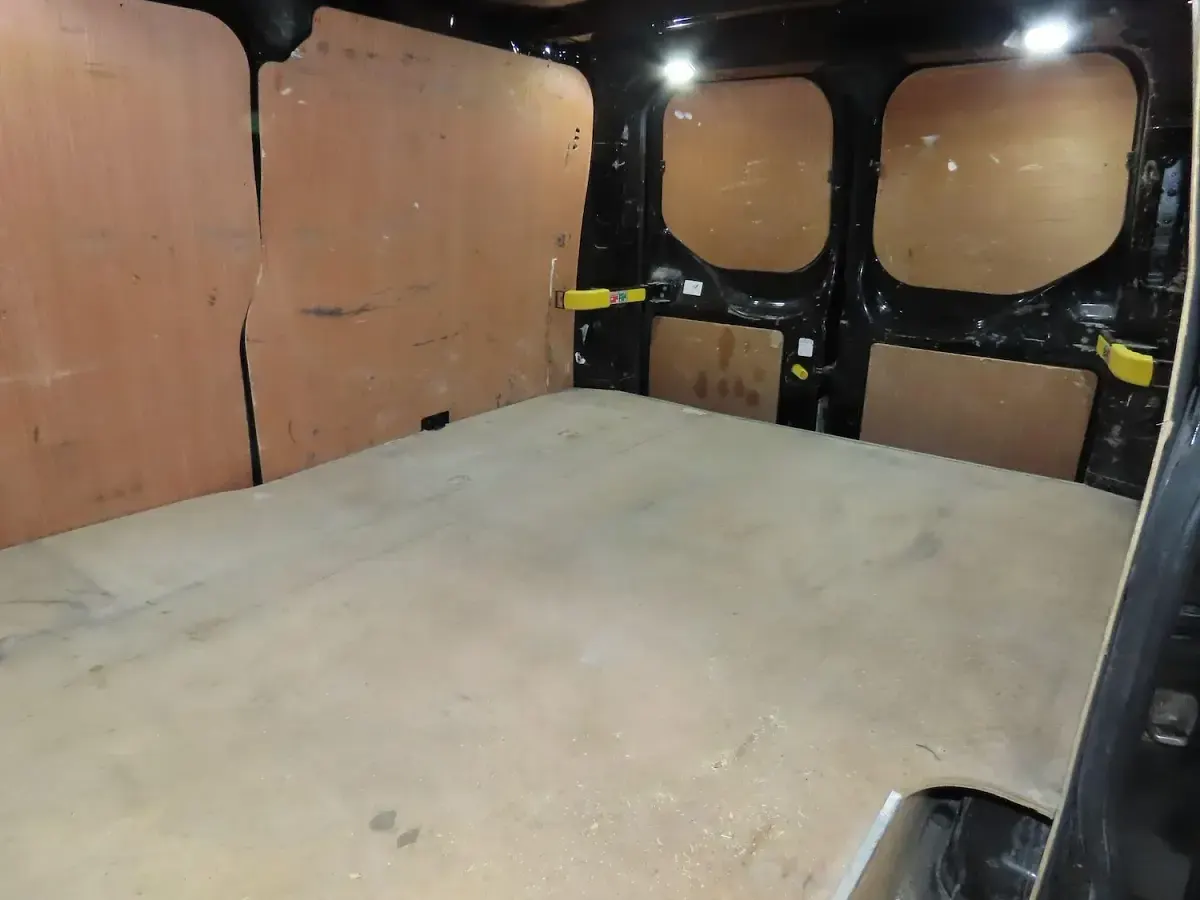 Used Ford Transit Custom Limited 130 HP (95 kW) 2021 Black Van