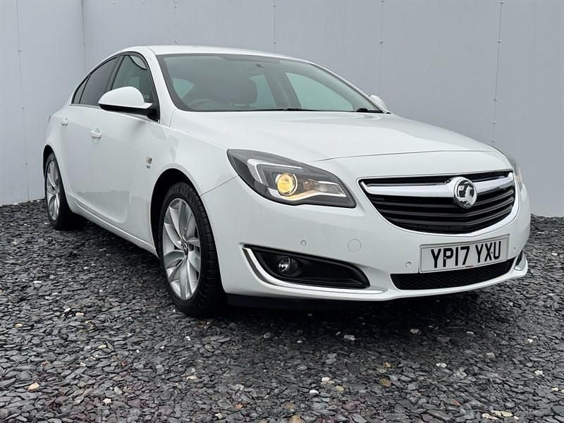 White Used 2017 Vauxhall Insignia SRi Hatchback | £7,995 (Fair price) - Image 1/4