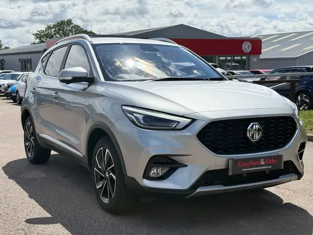 Used MG ZS Exclusive 106 HP (77 kW) 2024 Silver SUV
