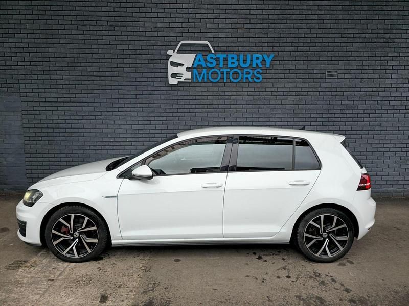 Used VW Golf VII GTD 2014 White Hatchback