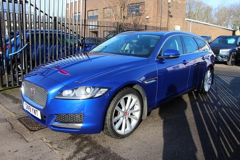 Used Jaguar XF Sportbrake Portfolio 250 HP (183 kW) 2019 Blue Estate