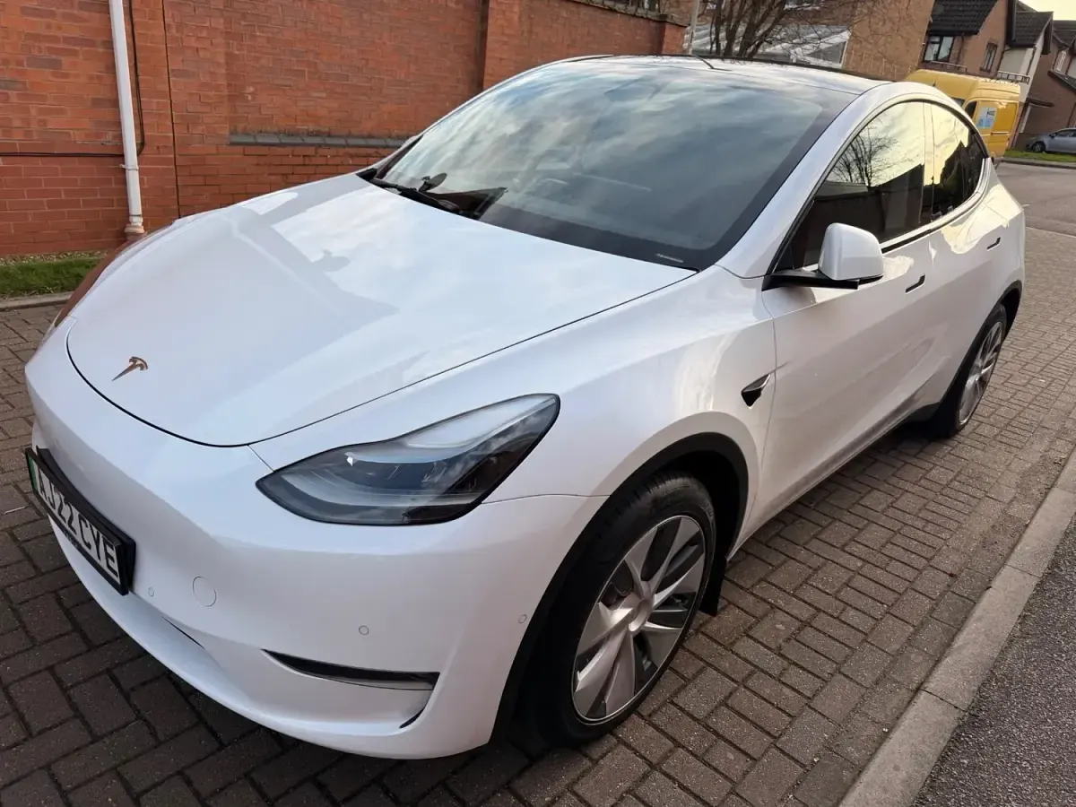 Used Tesla Model Y Long Range AWD 378 kW (514 HP) 2022 White SUV