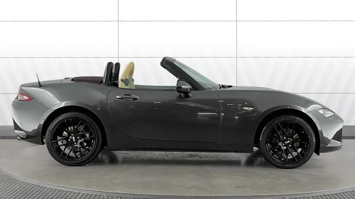 Used Mazda MX5 Inclusive 160 HP (117 kW) 2018 Grey Cabriolet