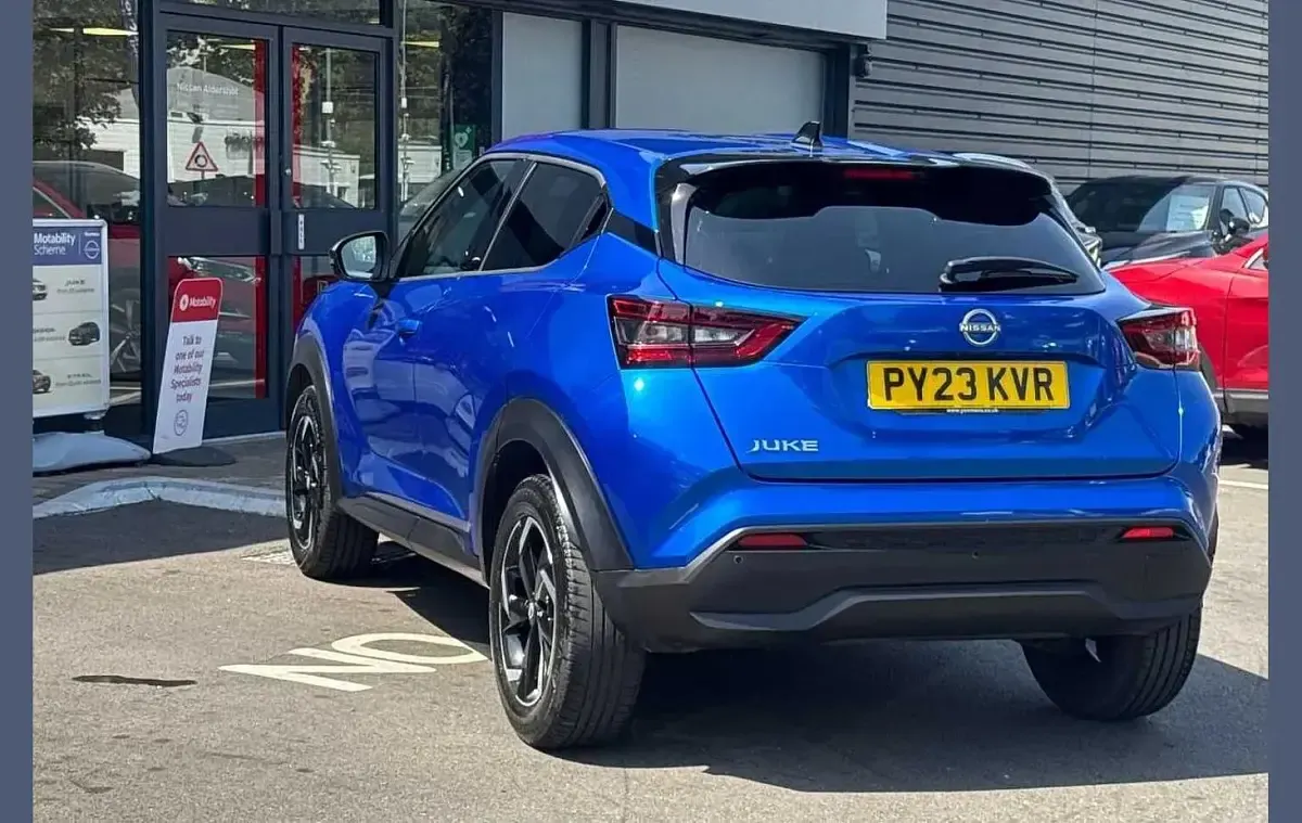 Used Nissan Juke N-Connecta 112 HP (82 kW) 2023 Blue SUV