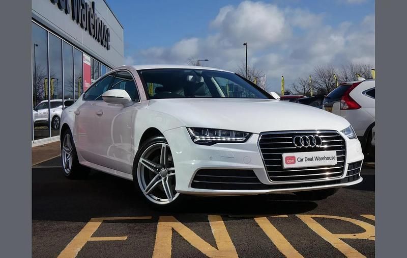 Used Audi A7 Comfort 214 HP (157 kW) 2017 White Hatchback
