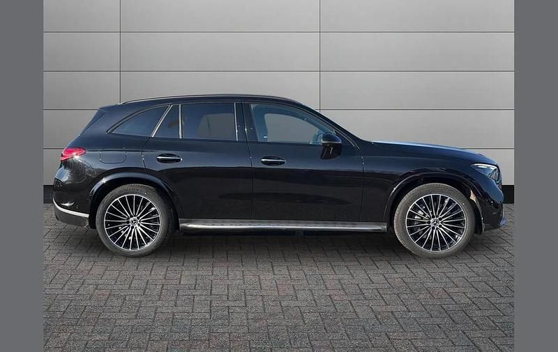 Used Mercedes GLC300e AMG Line Premium Plus 265 HP (194 kW) 2025 Black SUV