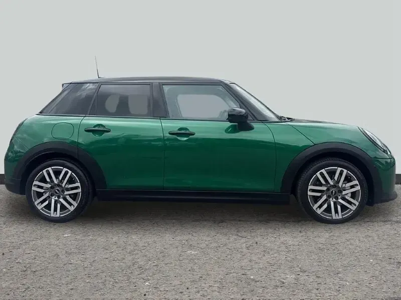 New Mini Cooper Classic 114 kW (156 HP) 2026 Green Hatchback