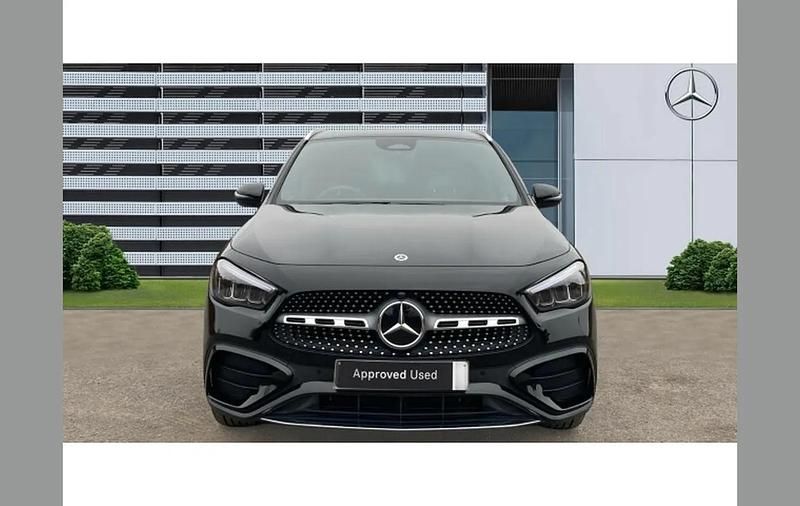 Used Mercedes GLA250 Executive 214 HP (157 kW) 2025 Black SUV