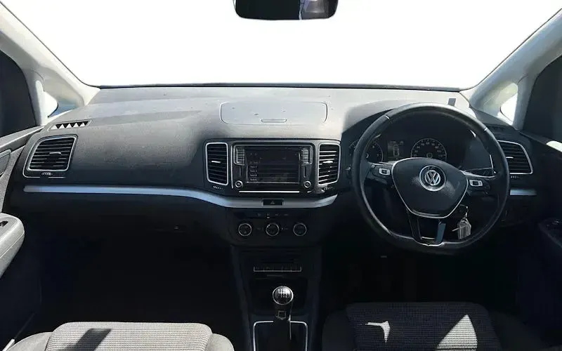 Usado VW Sharan SE 150 HP (110 kW) 2019 Azul Monovolume