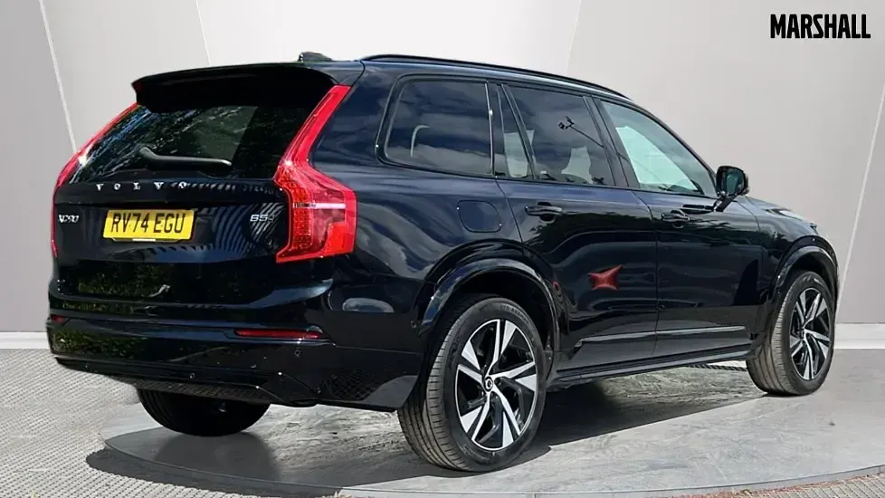 Used Volvo XC90 Plus 250 HP (183 kW) 2024 Metallic  onyx black SUV