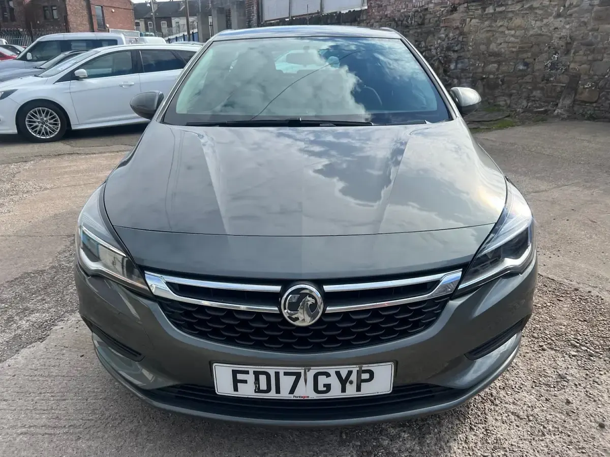 Used Vauxhall Astra 123 HP (90 kW) 2017 Grey Hatchback