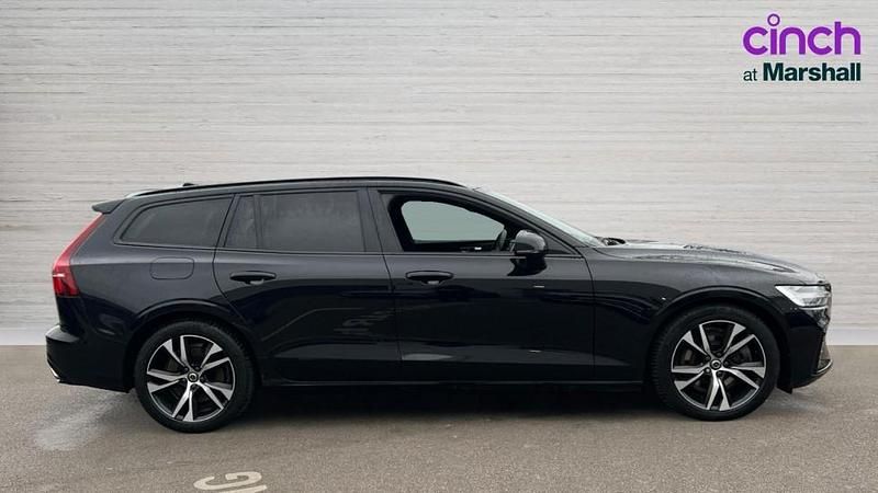 Used Volvo V60 R-Design 340 HP (250 kW) 2021 Black Estate