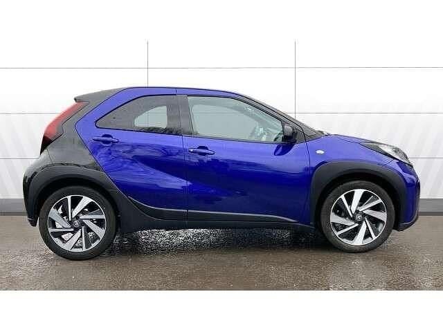 Used Toyota Aygo X 72 HP (52 kW) 2022 Blue SUV