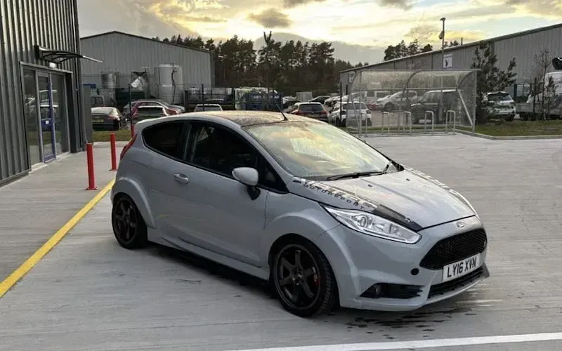 Usado Ford Fiesta ST200 200 HP (147 kW) 2016 Citadino