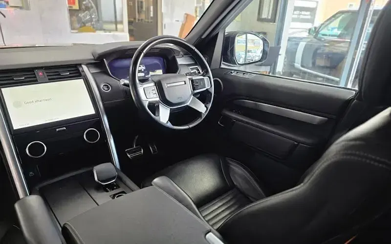 Used Land Rover Discovery SE Dynamic 300 HP (220 kW) 2021 Grey SUV