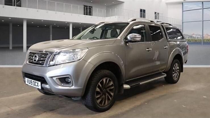 Used Nissan Navara Tekna 190 HP (139 kW) 2019 Grey Pickup