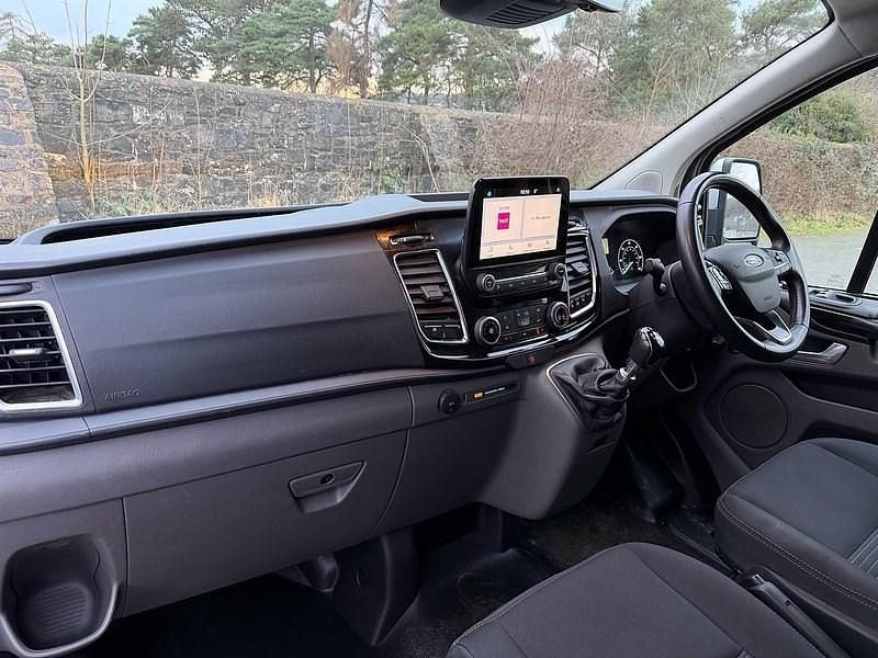 Used Ford Transit Custom Limited 130 HP (95 kW) 2022 Silver Van