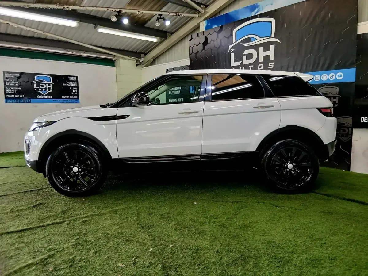 Used Land Rover Range Rover evoque SE 2015 White SUV
