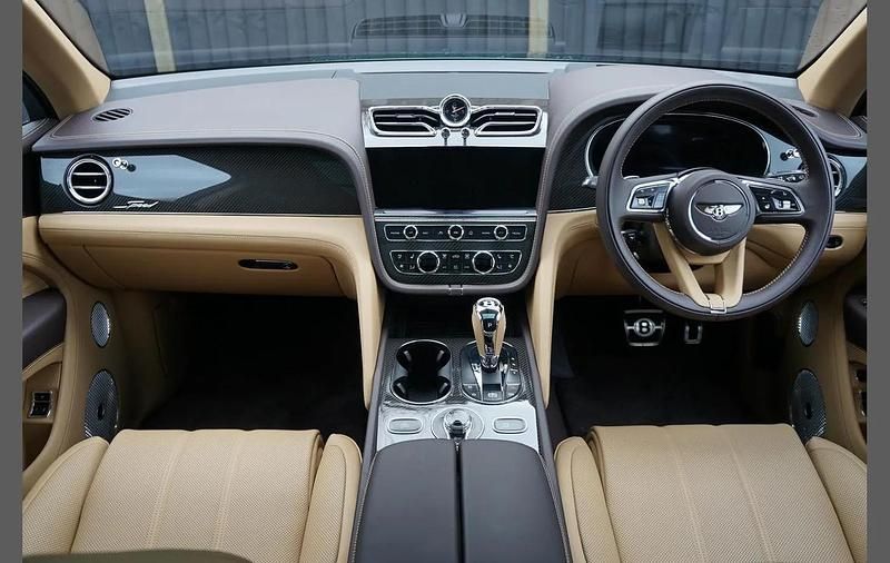 Used Bentley Bentayga 640 HP (470 kW) 2025 Green SUV