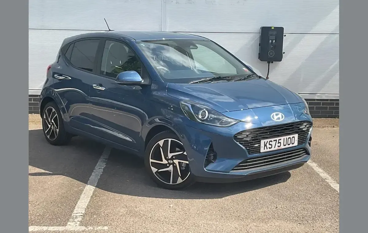 Used Hyundai i10 Premium 79 HP (58 kW) 2025 Hatchback